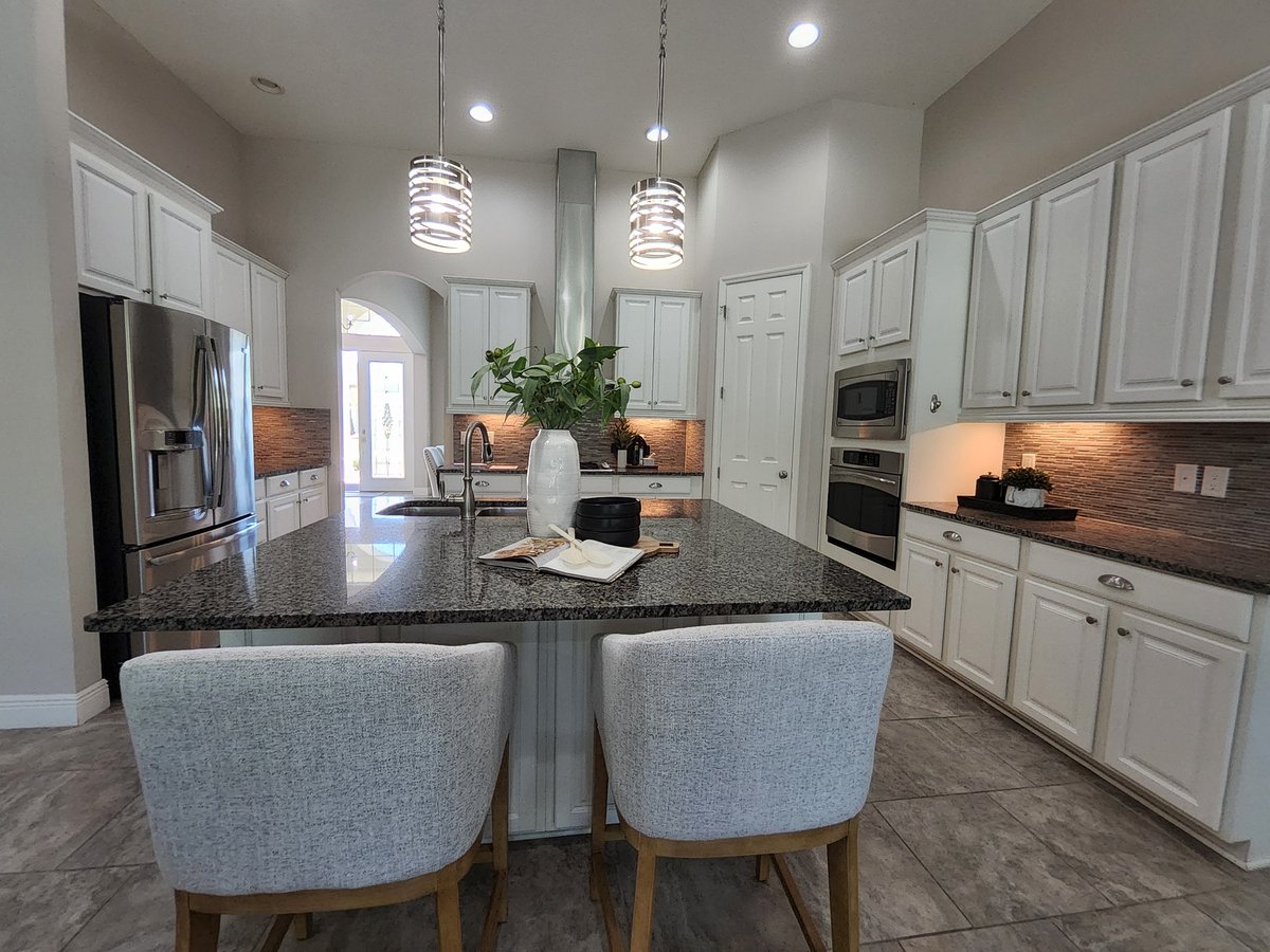 Land O Lakes Estate Interior View 5